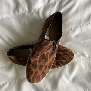 Leopard print slide on tennis shoes